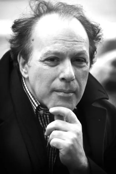 Kuva kirjailijasta Javier Marías