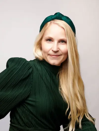 Kuva kirjailijasta Johanna Valkama
