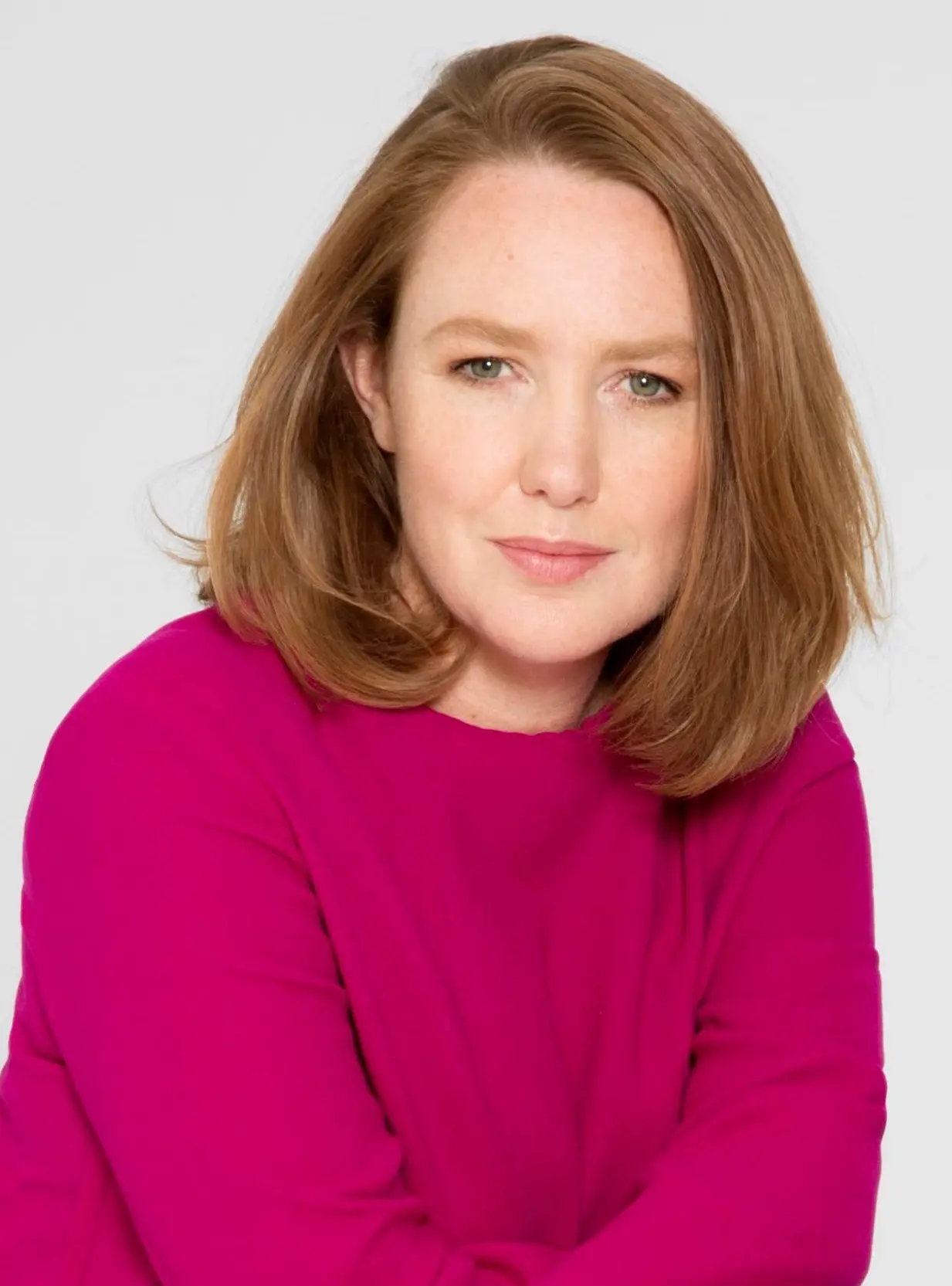 https://otava.staging.bojaco.com/wp-content/uploads/2016/06/Paula-Hawkins_2.webp