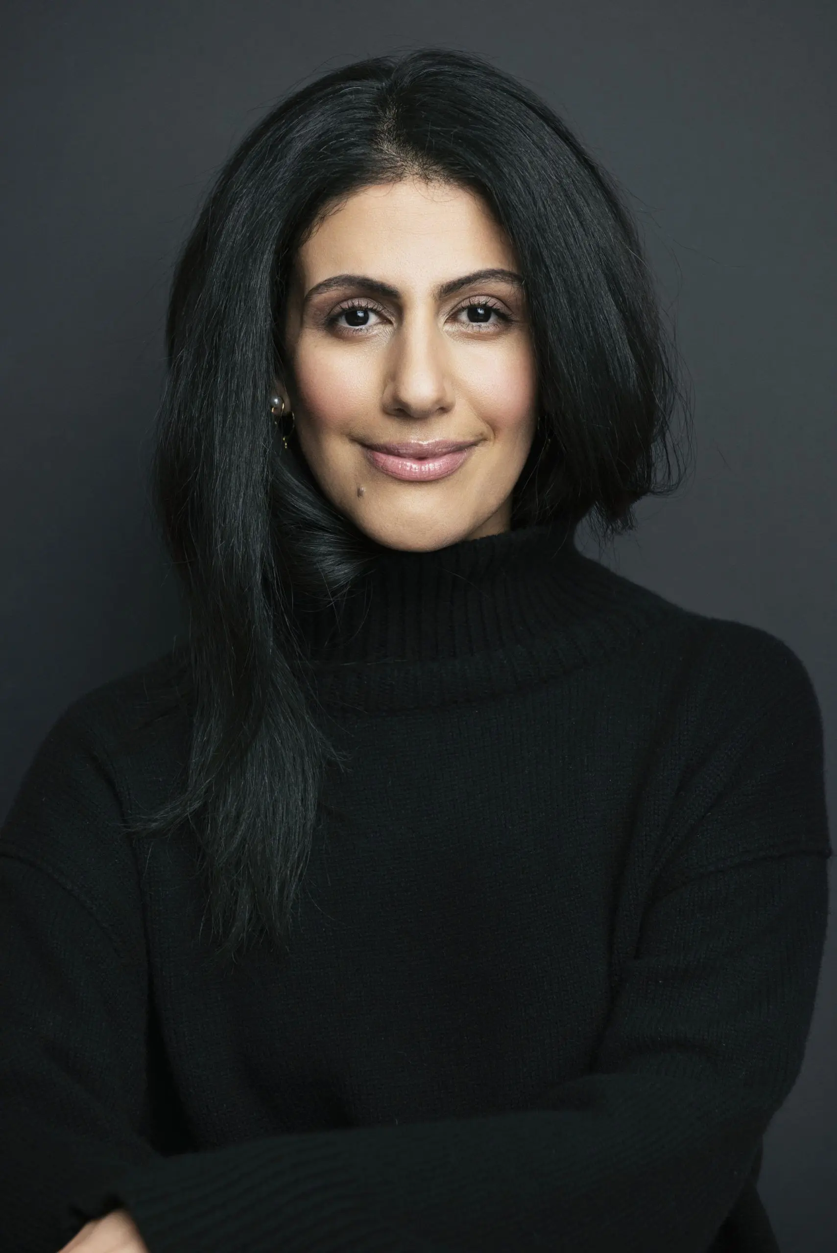 https://otava.staging.bojaco.com/wp-content/uploads/2017/12/Golnaz-Hademzadeh-Bonde_2_copyright-Karl-Nordlund.webp