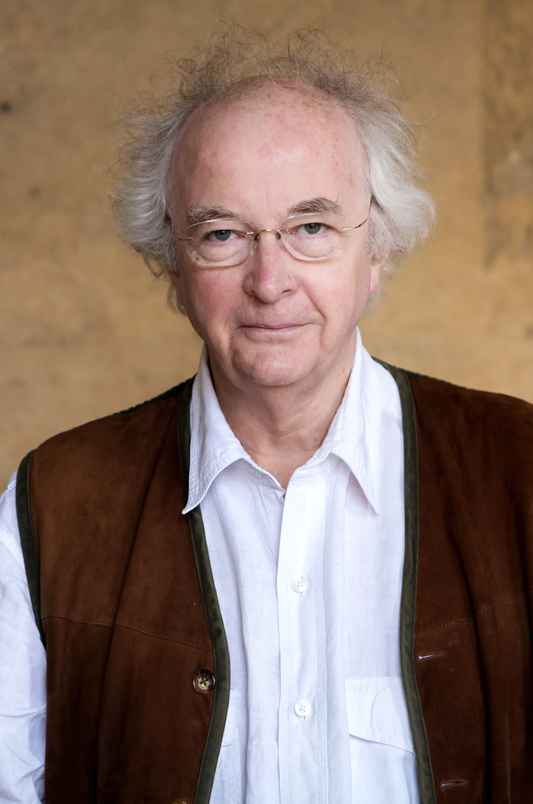 https://otava.staging.bojaco.com/wp-content/uploads/2018/01/Philip-Pullman-Michael-Leckie-e1634888384508-scaled.webp