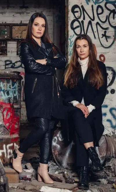 Kuva kirjailijasta Elina Backman - Heidi Holmavuo