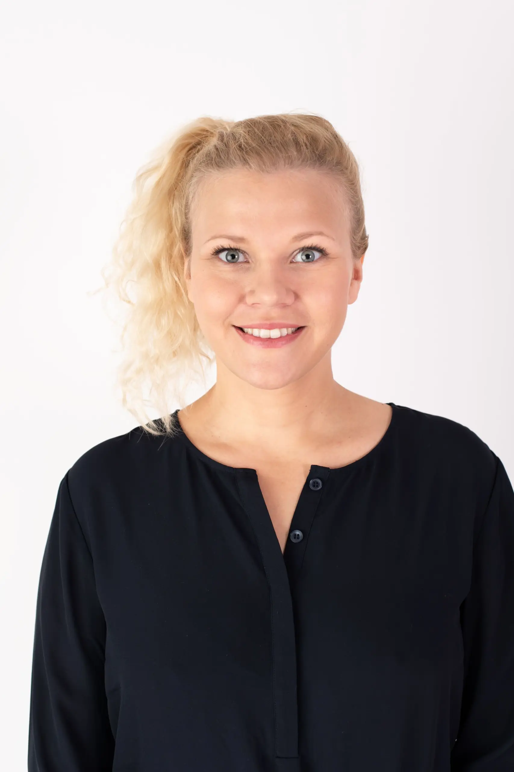 https://otava.staging.bojaco.com/wp-content/uploads/2021/04/Susanna_Silvander-Rosti_Linda_Achren-1-scaled.webp