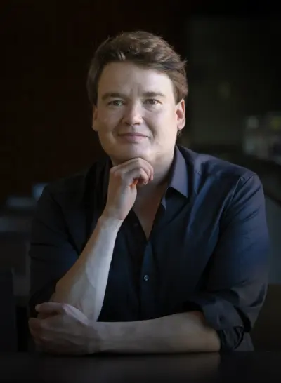Kuva kirjailijasta Antti Heikkinen