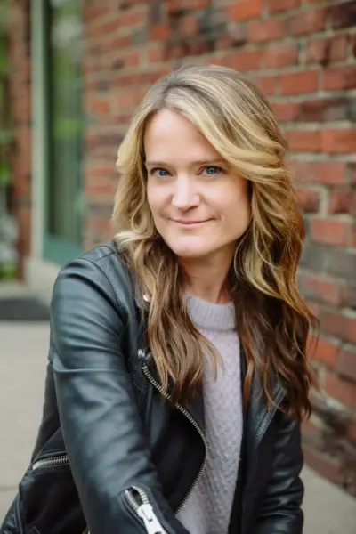 Kuva kirjailijasta Sara Shepard