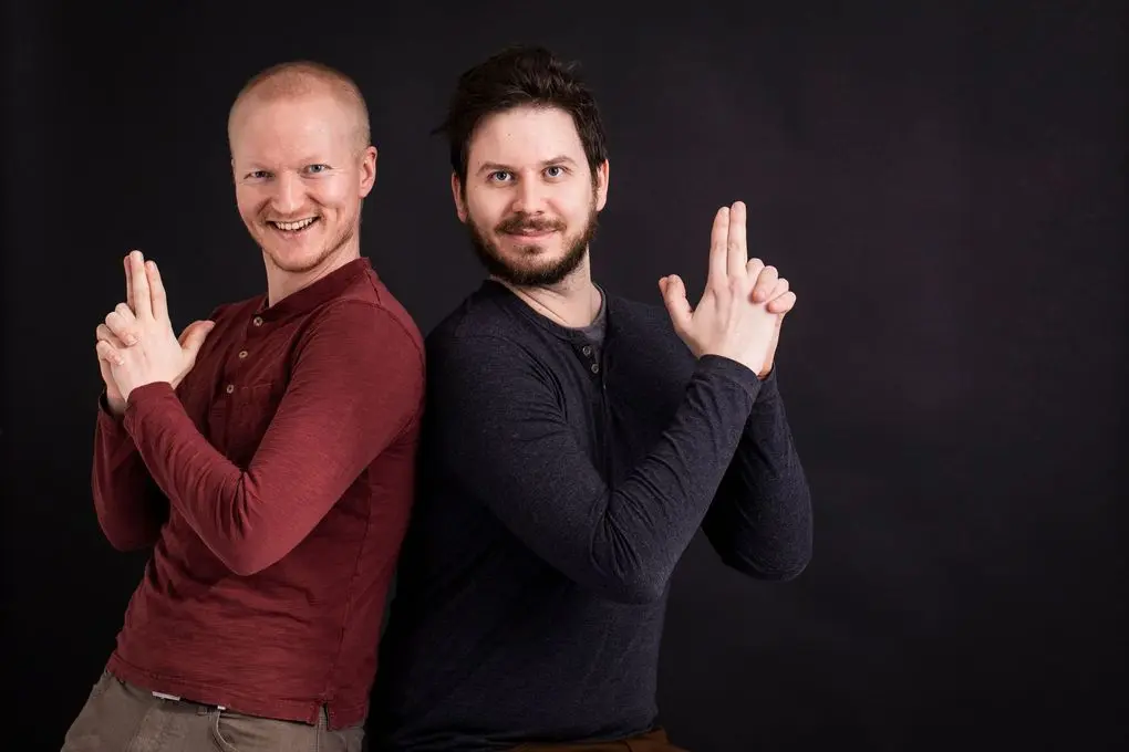 Isämiehen idioottimaiset iskäsadut saavat koululaiset takuuvarmasti nauramaan!