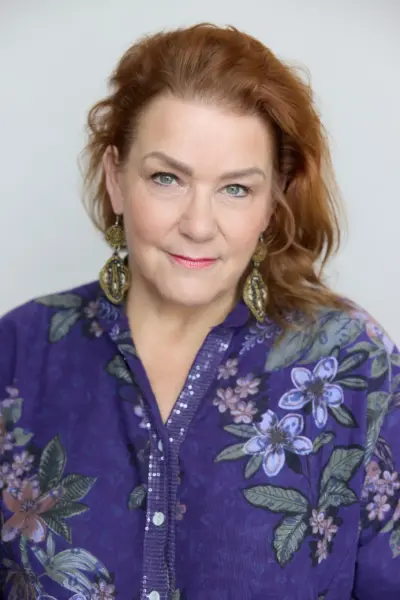Kuva kirjailijasta Annina Holmberg