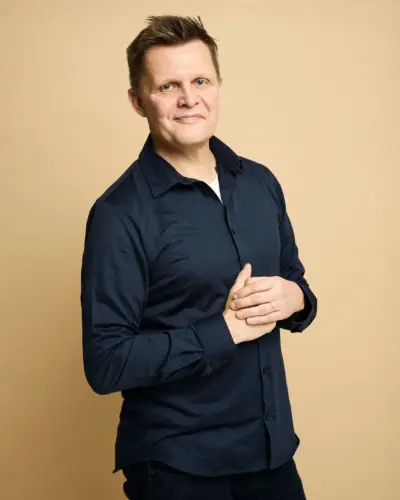 Kuva kirjailijasta Mika Saukkonen